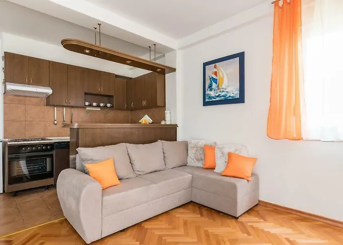 Apartment-center Of דירה