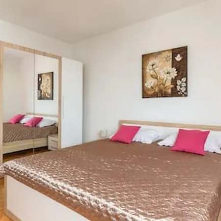 Apartment-center Of