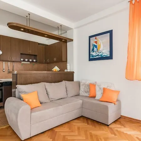 Apartment-center Of Apartamento